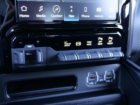 Used 2023 RAM 3500 Limited image 18