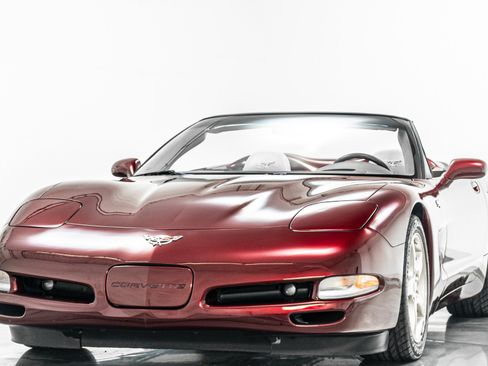 Used 2003 Chevrolet Corvette Convertible w/ Preferred Equipment Group1 RWD image 5