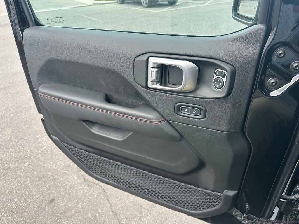 Used 2023 Jeep Wrangler Unlimited Rubicon 4xe AWD/4WD image 13