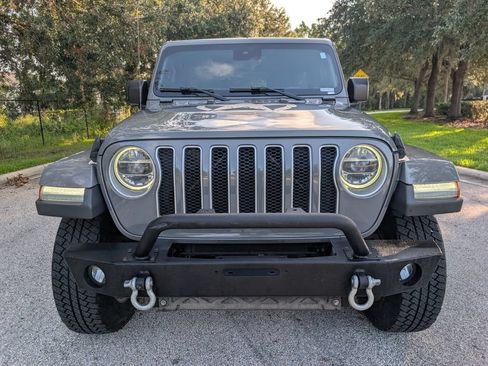 Used 2020 Jeep Wrangler Unlimited Sahara AWD/4WD image 2