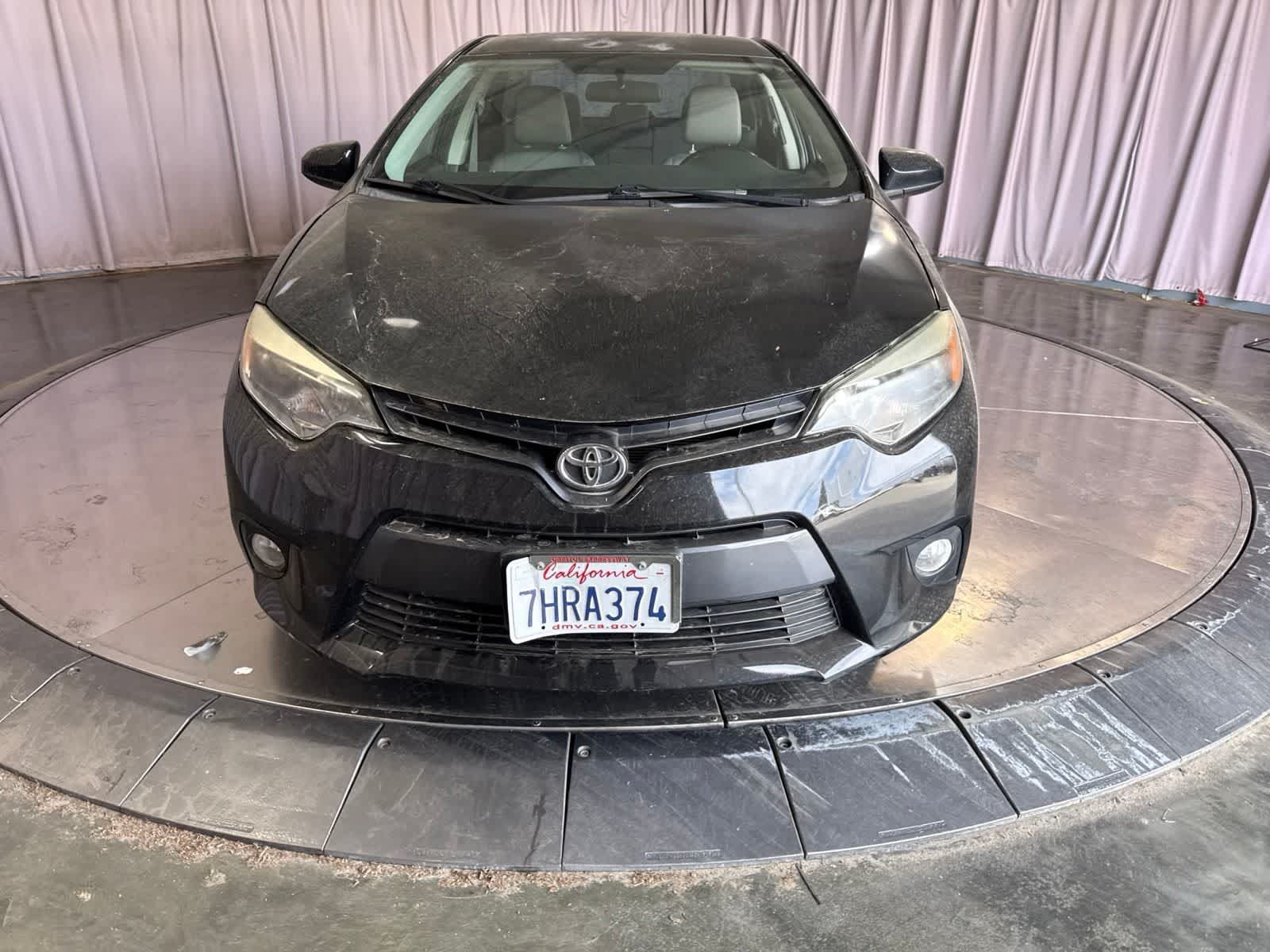 Used 2015 Toyota Corolla LE FWD image 2
