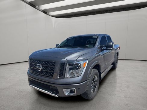 Used 2019 Nissan Titan PRO-4X w/ Pro-4x Convenience Package AWD/4WD image 1