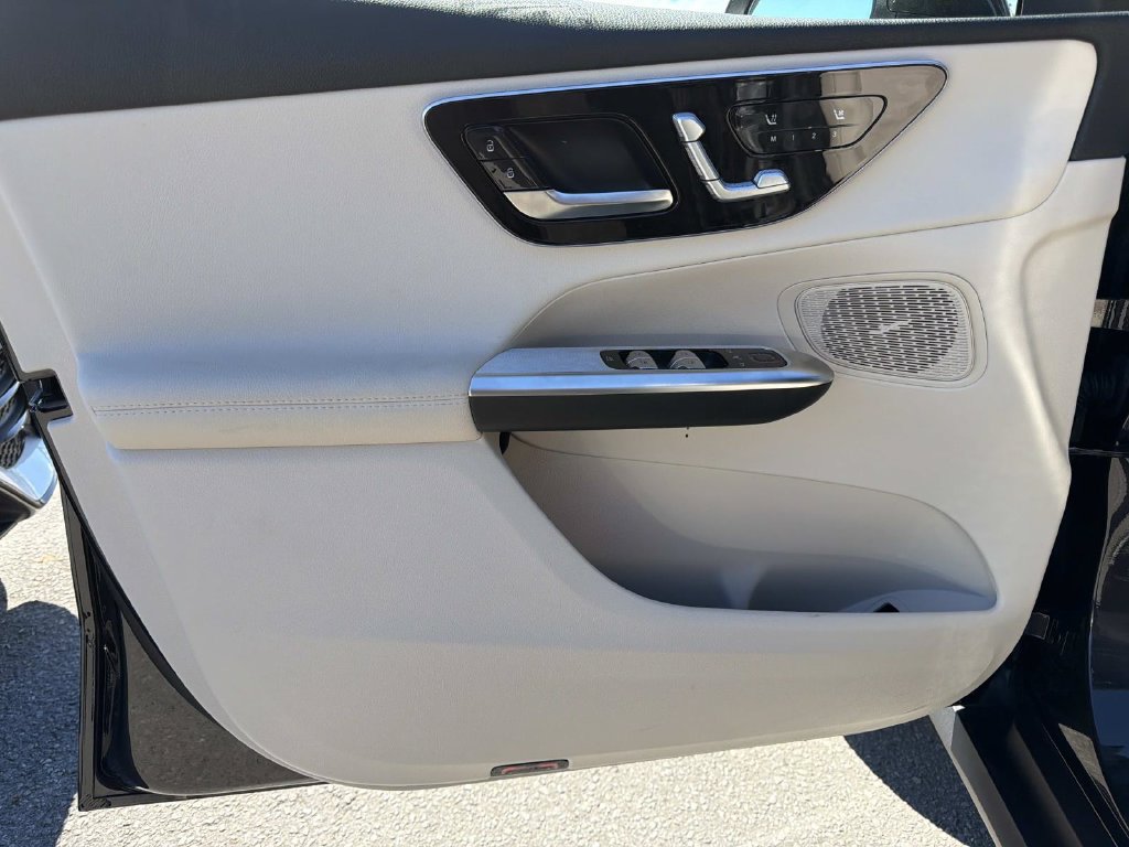Used 2026 Mercedes-Benz GLC 300 image 19