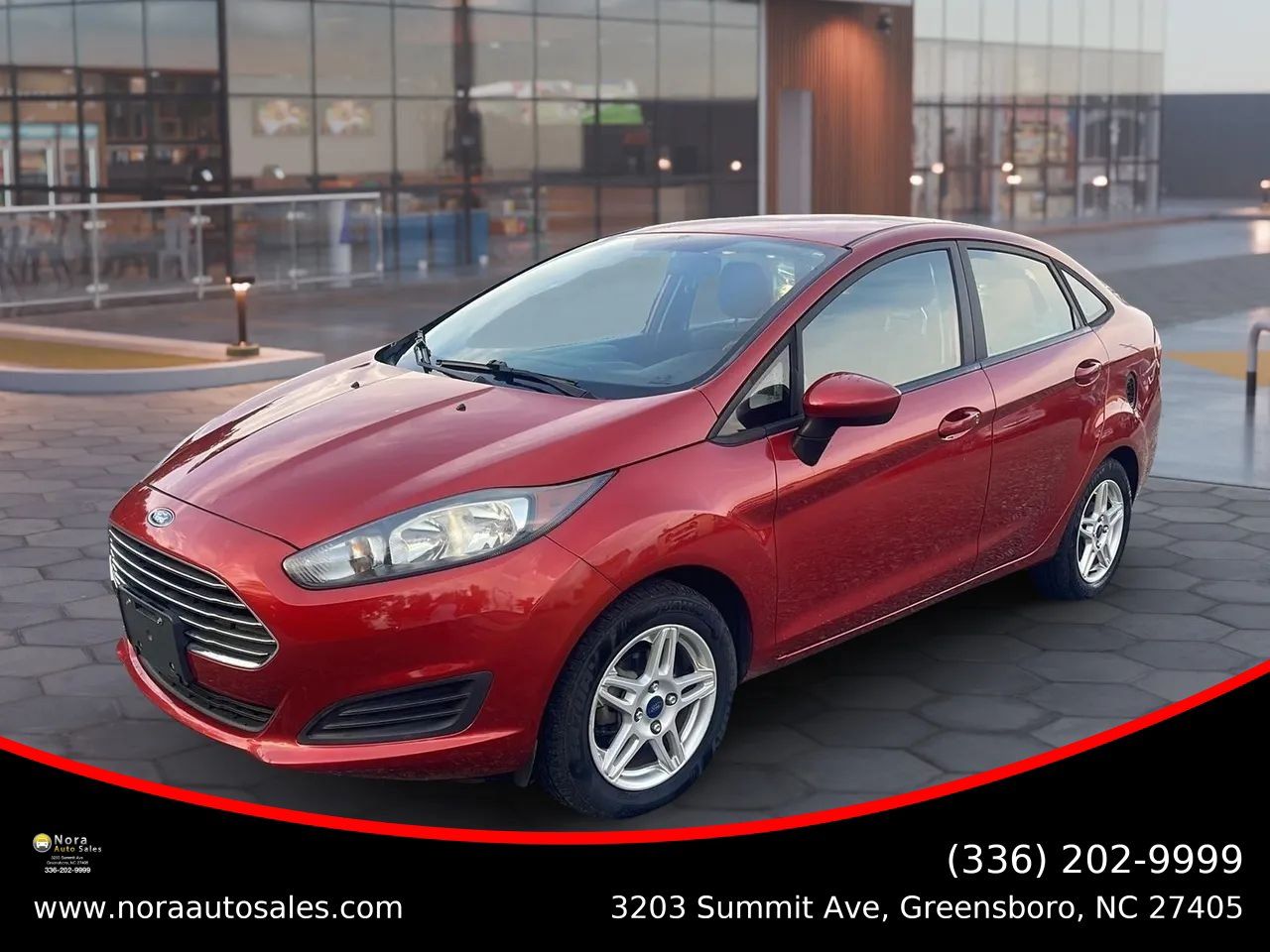 Used 2018 Ford Fiesta SE FWD image 1