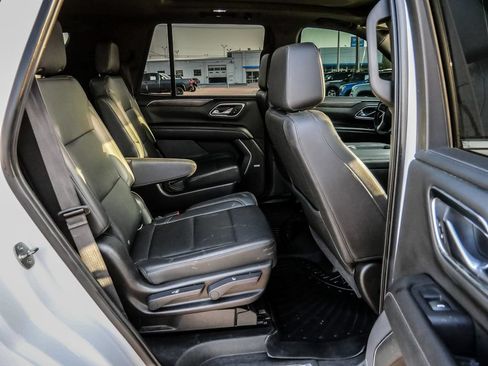 Used 2021 Chevrolet Tahoe LT w/ LT Signature Package RWD image 21