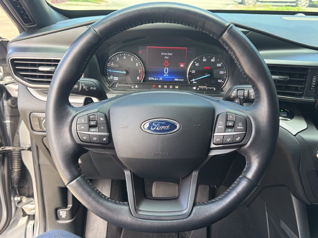 Used 2020 Ford Explorer XLT w/ Equipment Group 202A RWD image 17