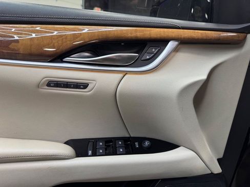 Used 2019 Cadillac XTS Luxury FWD image 24