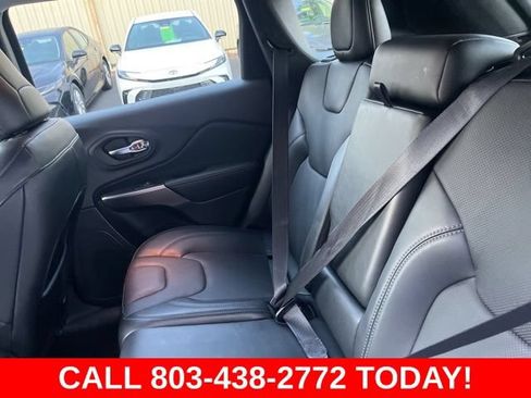 Used 2021 Jeep Cherokee Limited w/ Trailer Tow Group AWD/4WD image 14