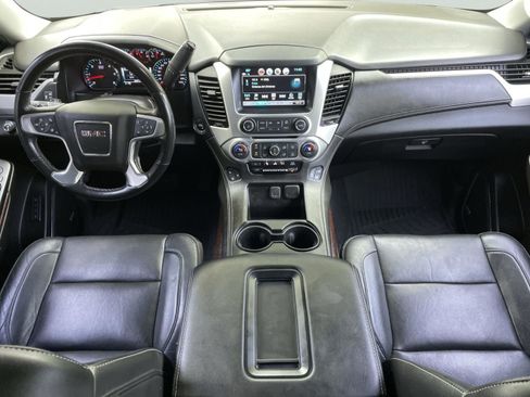 Used 2019 GMC Yukon SLT image 12