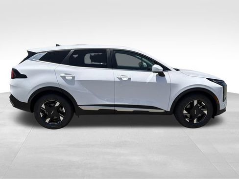 New 2026 Kia Sportage LX FWD image 8