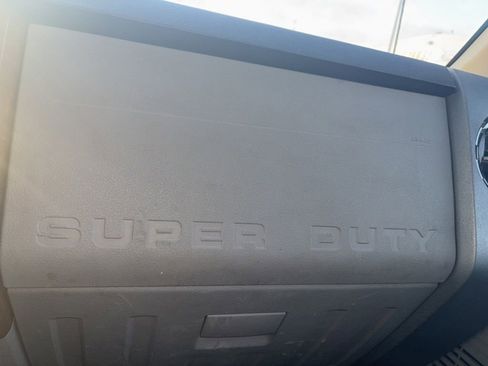 Used 2010 Ford F250 XLT image 17