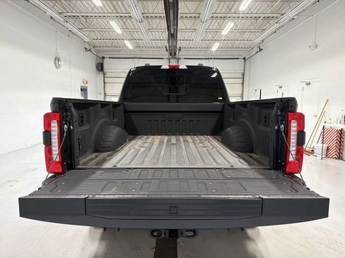 Used 2024 Ford F250 Lariat w/ Chrome Package image 15