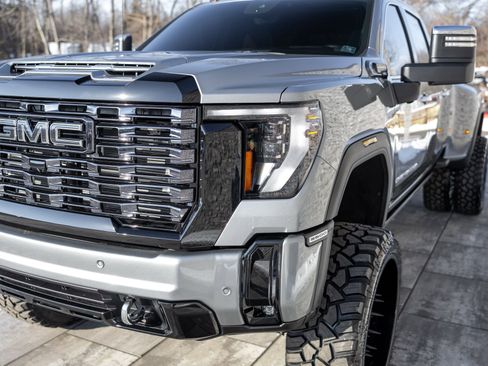 Used 2026 GMC Sierra 3500 Denali Ultimate image 27