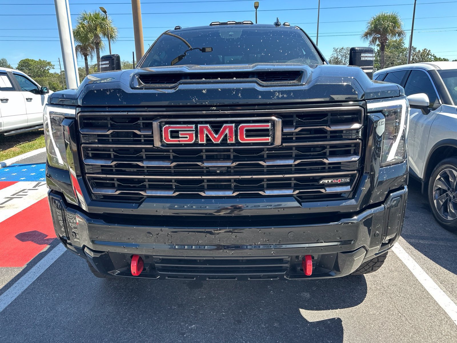Used 2025 GMC Sierra 2500 AT4X AWD/4WD image 2