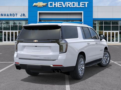 New 2026 Chevrolet Suburban Premier image 6