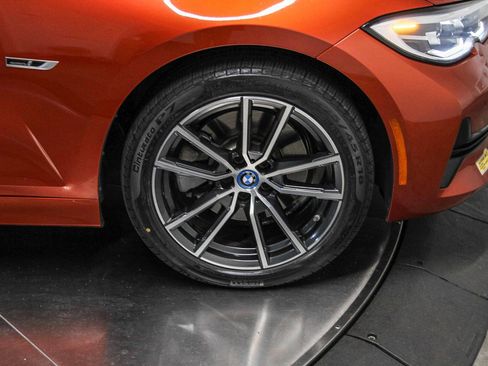 Used 2022 BMW 330e xDrive w/ Premium Package image 9