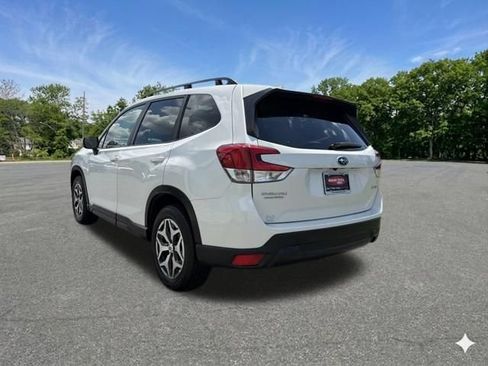 Used 2023 Subaru Forester Premium AWD/4WD image 6