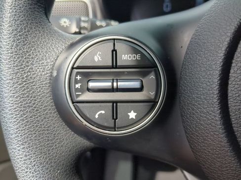 Used 2025 Kia Soul LX FWD image 27