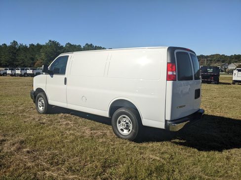 New 2025 Chevrolet Express 2500 w/ Driver Convenience Package image 7