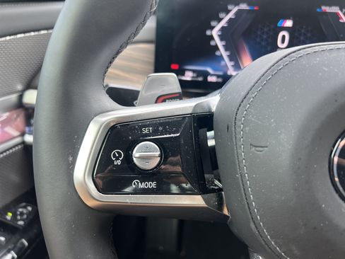Used 2025 BMW 760i xDrive AWD/4WD image 19