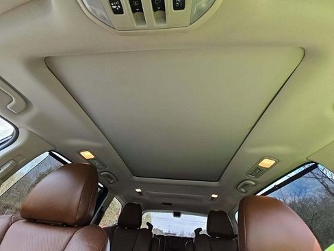 Used 2019 Subaru Ascent Touring w/ Popular Package #2 image 5