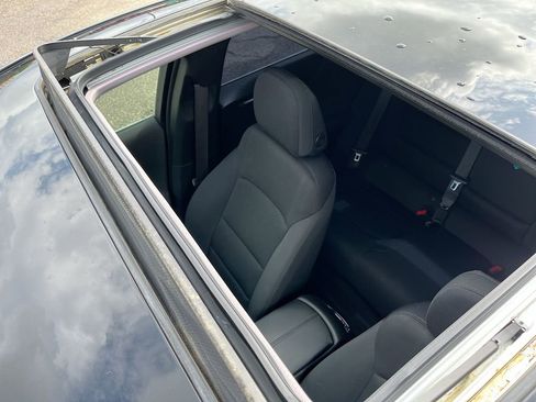 Used 2022 Chevrolet Malibu LT FWD image 21