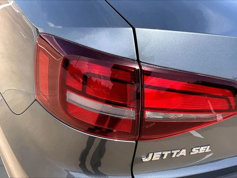 Used 2016 Volkswagen Jetta SEL w/ Lighting Package FWD image 29