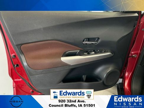 Used 2018 Nissan Kicks SR FWD image 20