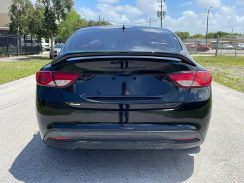Used 2015 Chrysler 200 Limited FWD image 9