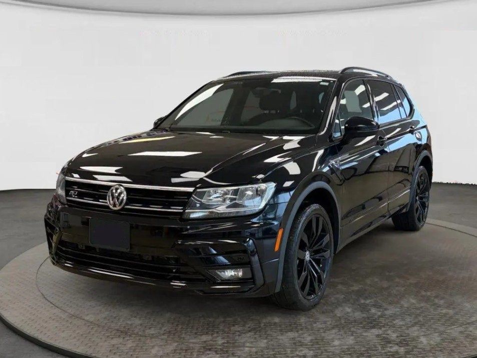 Used 2021 Volkswagen Tiguan SE R-Line AWD/4WD image 3