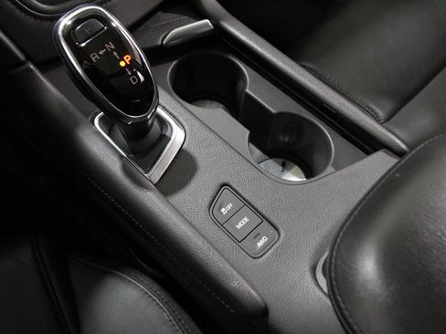 Used 2018 Cadillac XT5 Luxury w/ Driver Awareness Package image 17