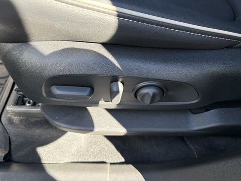 Used 2023 Chevrolet Traverse Premier w/ Redline Edition image 17