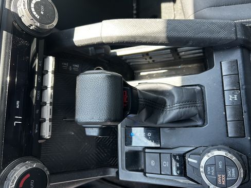 Used 2024 Toyota Tacoma TRD Off-Road AWD/4WD image 20