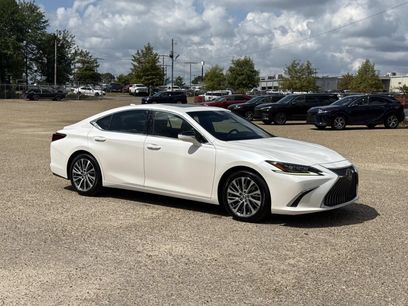 Used 2019 Lexus ES 350 w/ Accessory Package 2