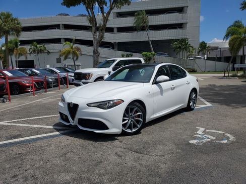 Used 2022 Alfa Romeo Giulia Ti image 31