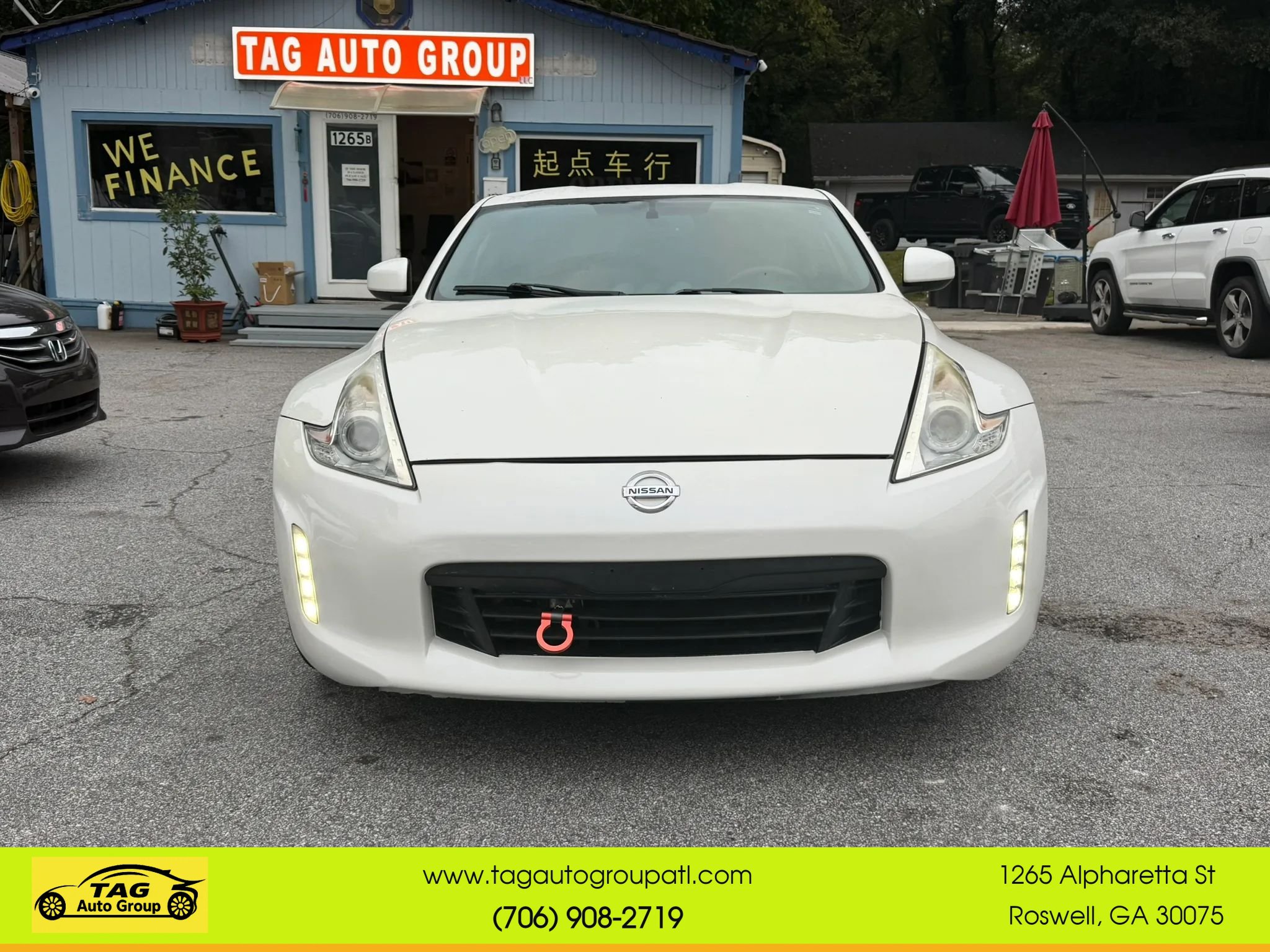 Used 2013 Nissan 370Z Touring w/ Sport Pkg RWD image 2