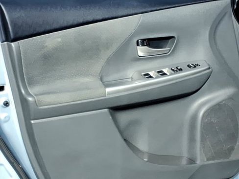 Used 2012 Toyota Prius V Five image 17