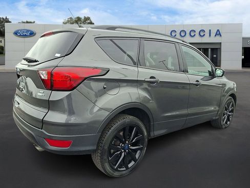 Certified 2019 Ford Escape SE image 4