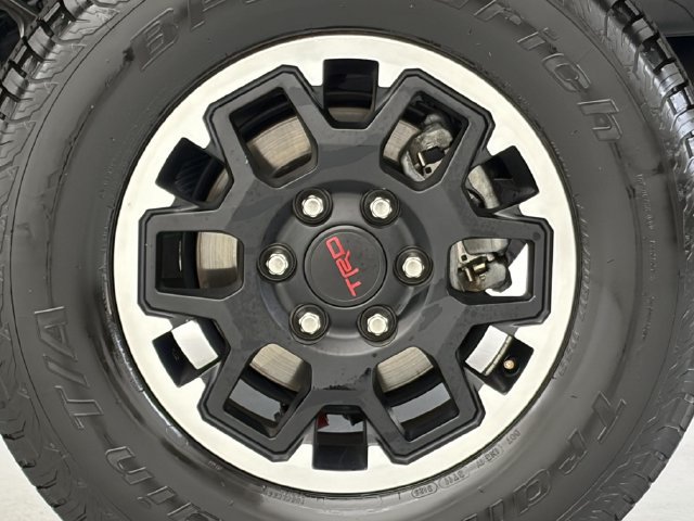 Used 2025 Toyota Tacoma TRD Off-Road AWD/4WD image 11