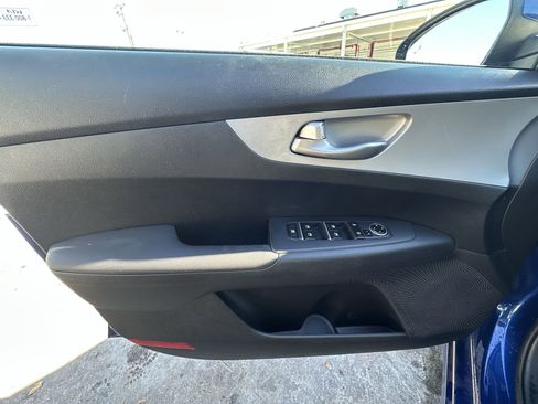 Used 2023 Kia Forte LXS w/ LXS Technology Package image 30