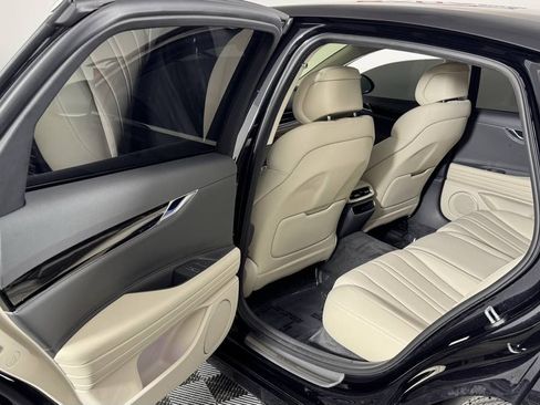 Used 2021 Genesis G80 2.5T AWD/4WD image 32