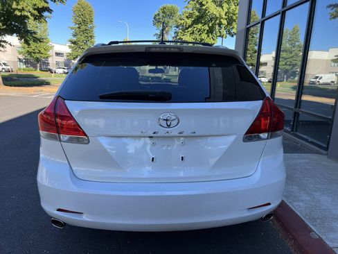 Used 2011 Toyota Venza w/ Convenience Pkg FWD image 4
