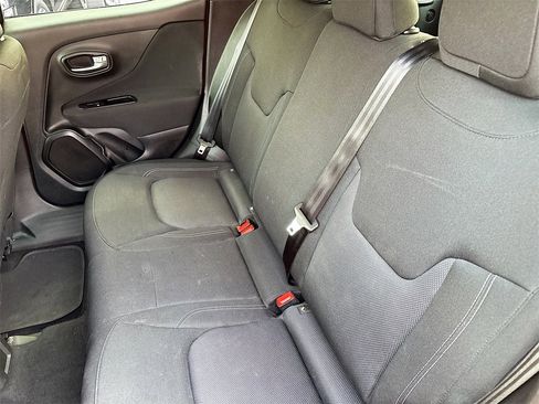 Used 2021 Jeep Renegade Sport image 22