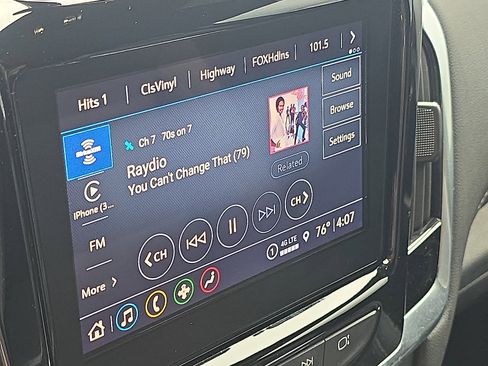 Used 2023 Chevrolet Traverse LT image 18