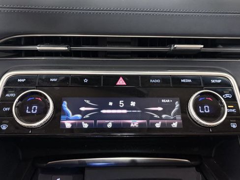 Used 2024 Genesis GV80 3.5T w/ Prestige Package AWD/4WD image 22
