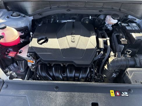 Used 2024 Kia Sorento S image 32