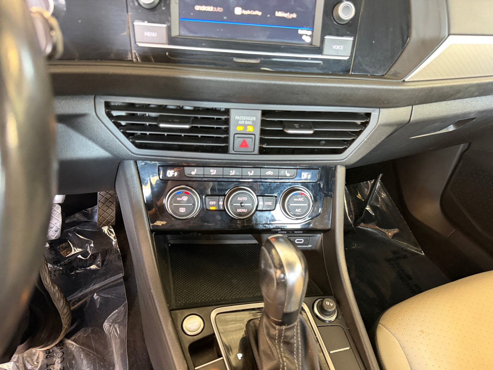 Used 2020 Volkswagen Jetta R-Line FWD image 31