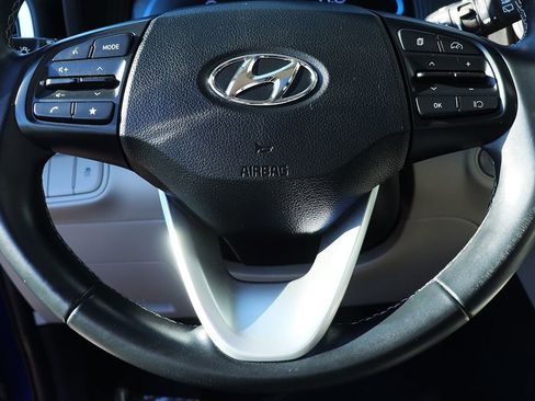 Used 2024 Hyundai Venue SEL image 55