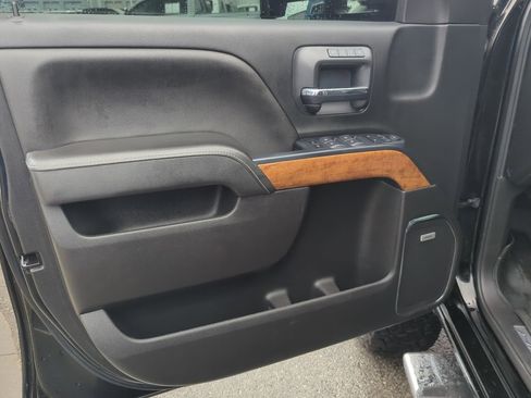 Used 2018 Chevrolet Silverado 2500 High Country w/ Duramax Plus Package image 10