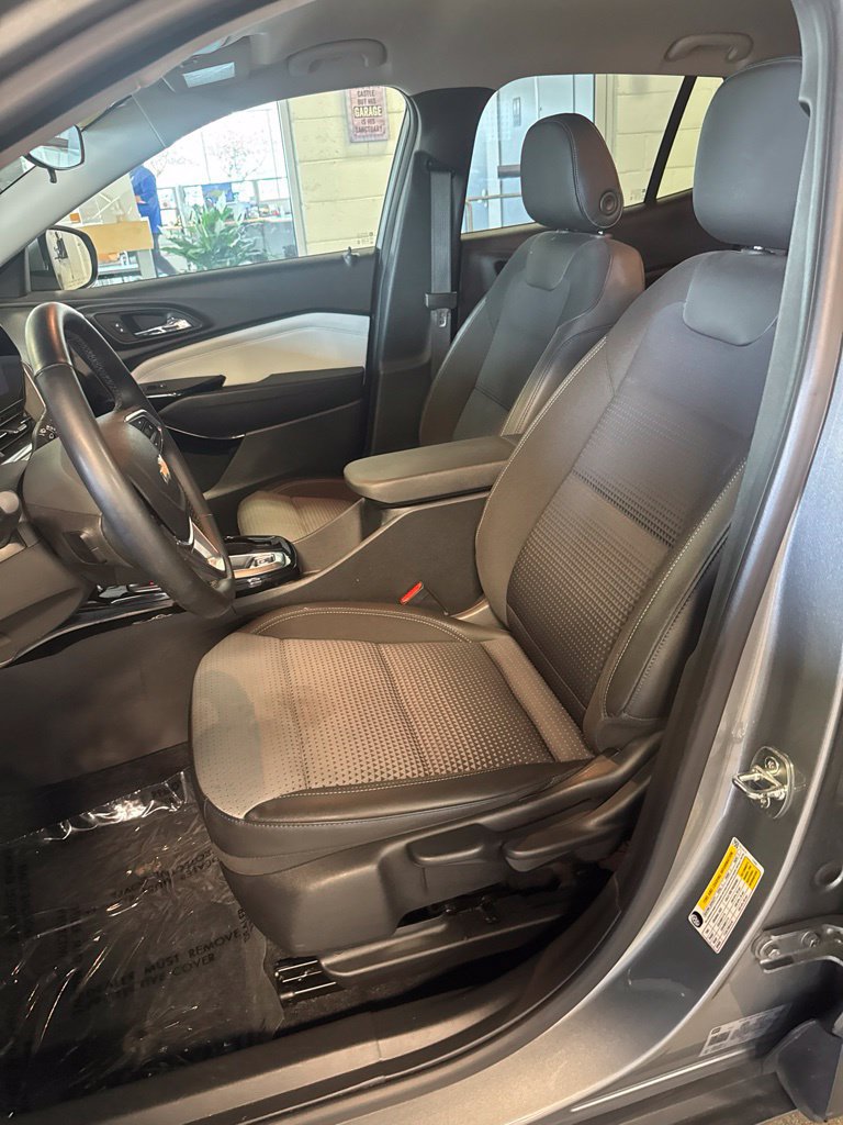 Used 2024 Chevrolet Trax LT w/ Driver Confidence Package FWD image 7